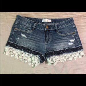 Blue Spice & No Boundaries Jean shorts with lace bottoms